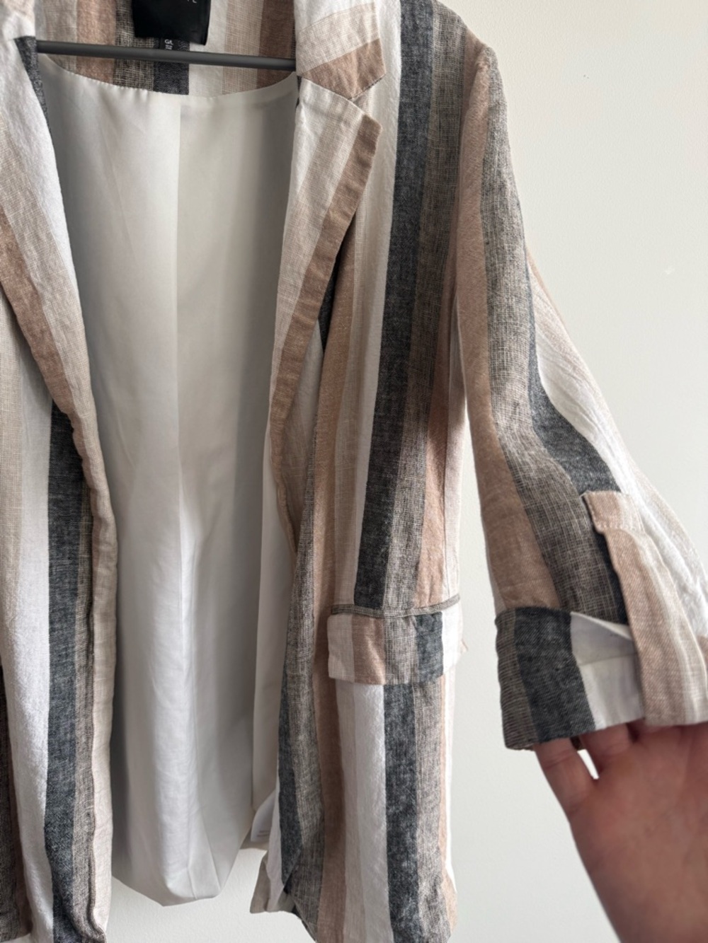 Dynamite Striped Linen blazer - Picture 3 of 7